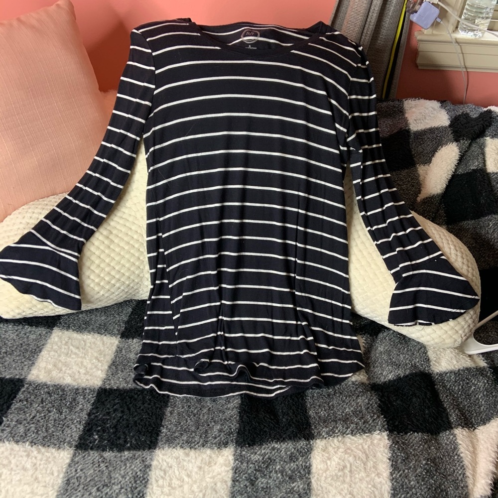Striped long sleeve tee